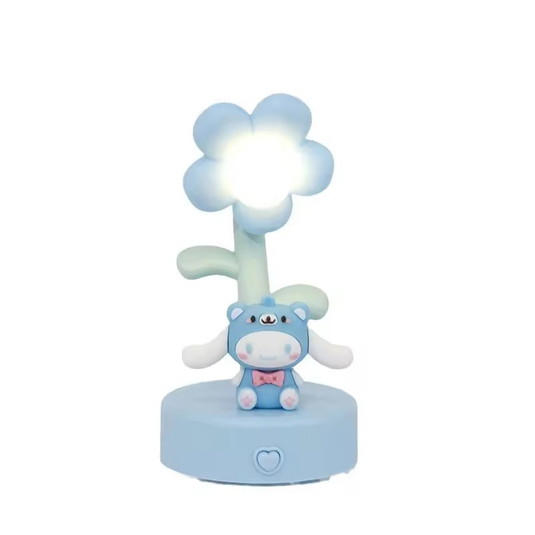 인기 있는 창의적 선물 Cinnamoroll 애니메이션 삼색 책상 램프
